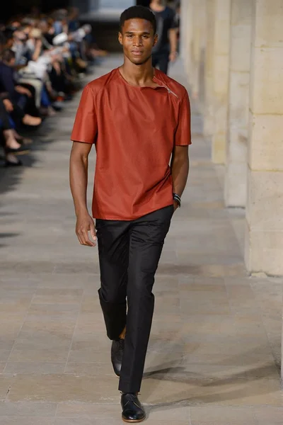 Look 39